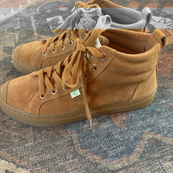 Cariuma  Oca High Top Shoes Camel Suede size 8 - Picture 3 of 7
